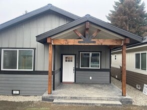 Building Photo - 460 N James Ave