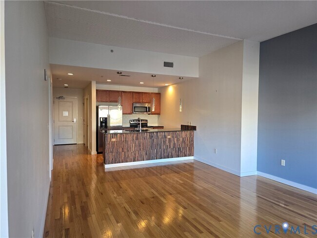 Foto del edificio - 230 N 6th St