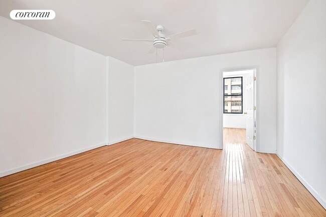 Building Photo - 513 Hicks St