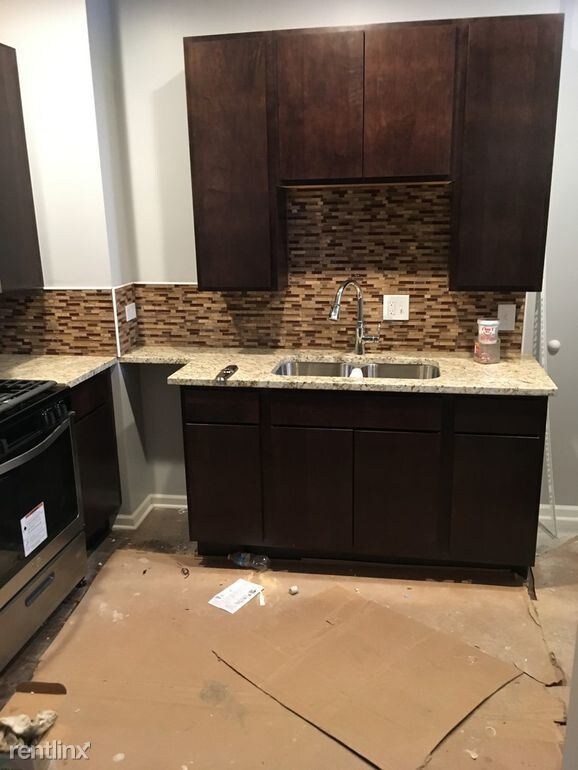 Foto del edificio - 3 br, 1 bath  - 7943 S Rhodes Ave