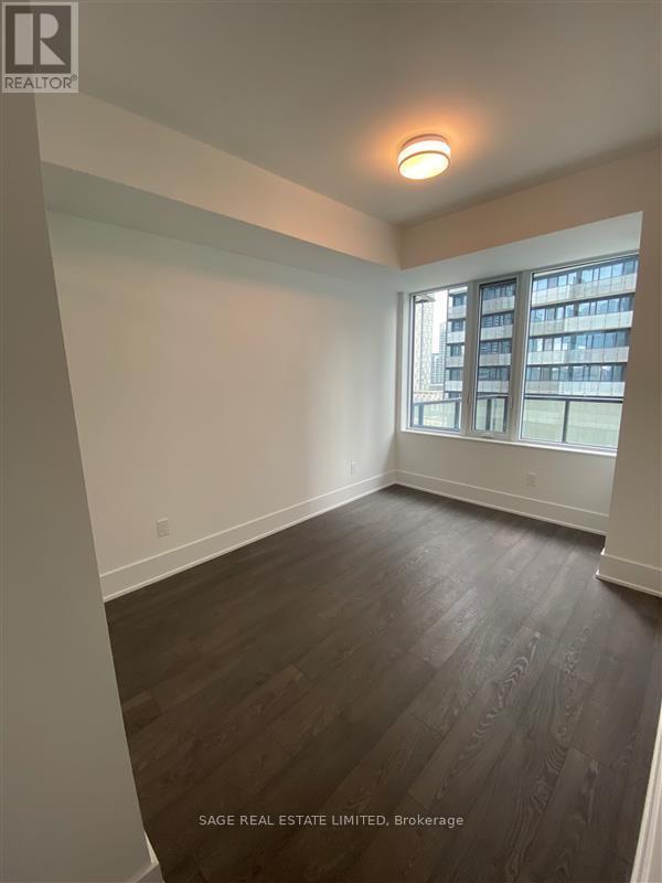 Photo du bâtiment - 470-470 Front St W