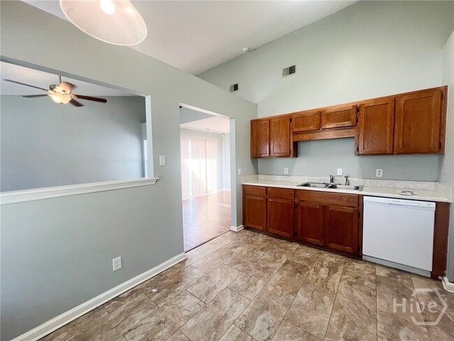 Building Photo - 148 Finn Cir