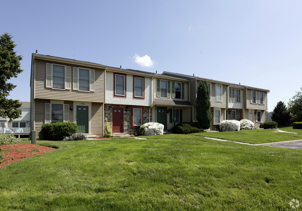 Primary Photo - Eland Downe Townhomes