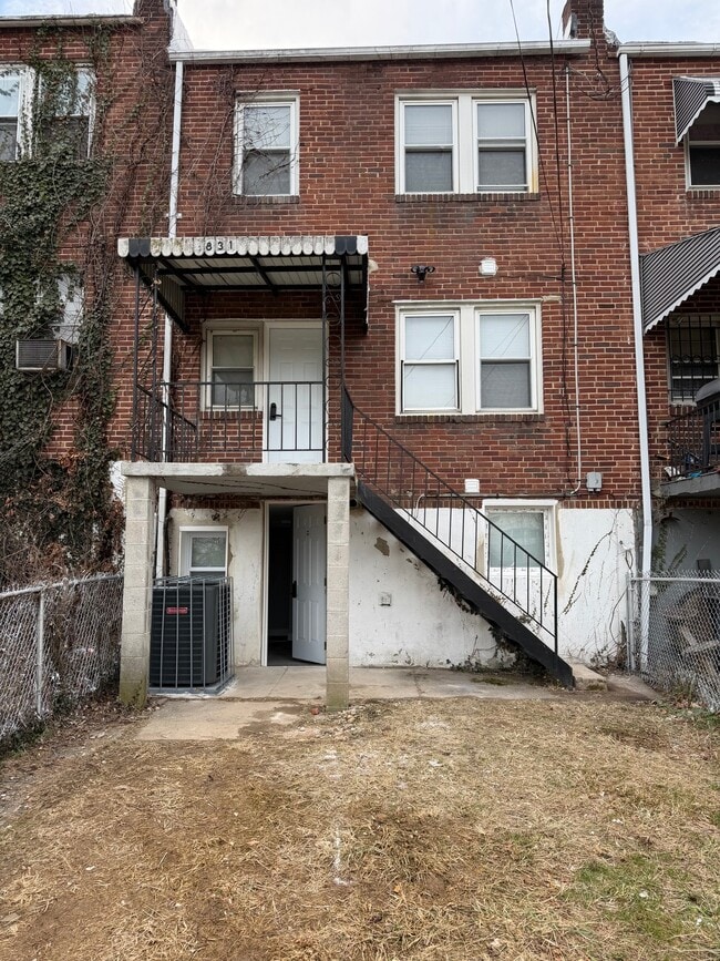 Building Photo - 3831 Doris Ave
