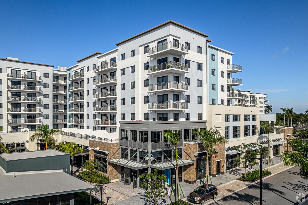 The Rise at Plantation Walk 321 N University Dr Plantation, FL