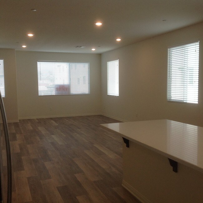 Foto del edificio - 14504 Normandie Ave