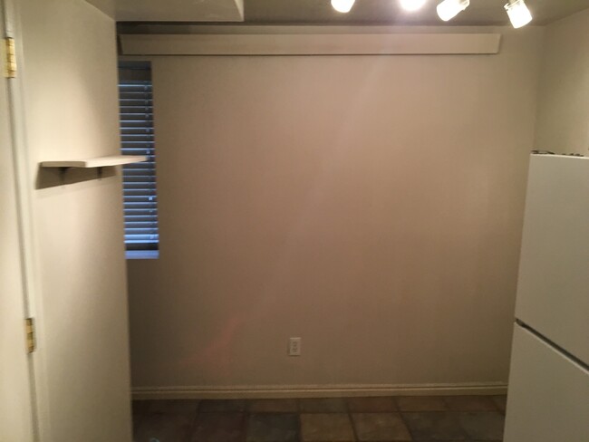 Building Photo - 517 S 500 E