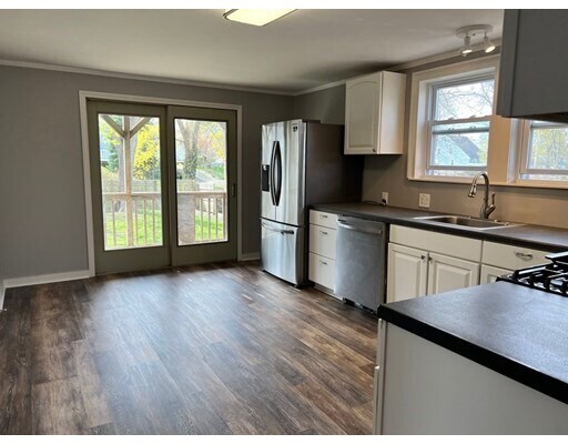 Foto del edificio - 80 Livingstone Ave