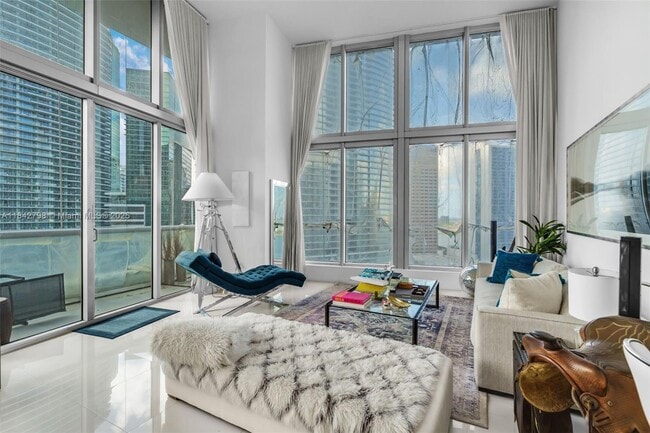 Building Photo - 465 Brickell Ave