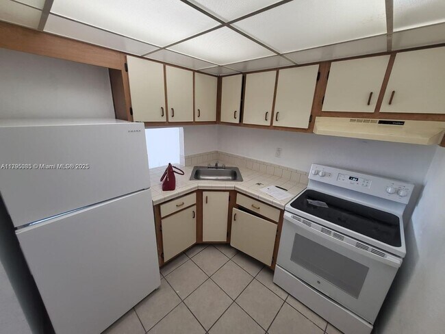 Foto del edificio - 801 NW 47th Ave