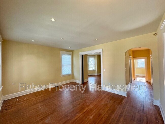 Foto del edificio - 3002 Barton Ave