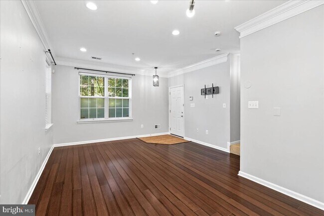 Foto del edificio - 12432 Liberty Bridge Rd