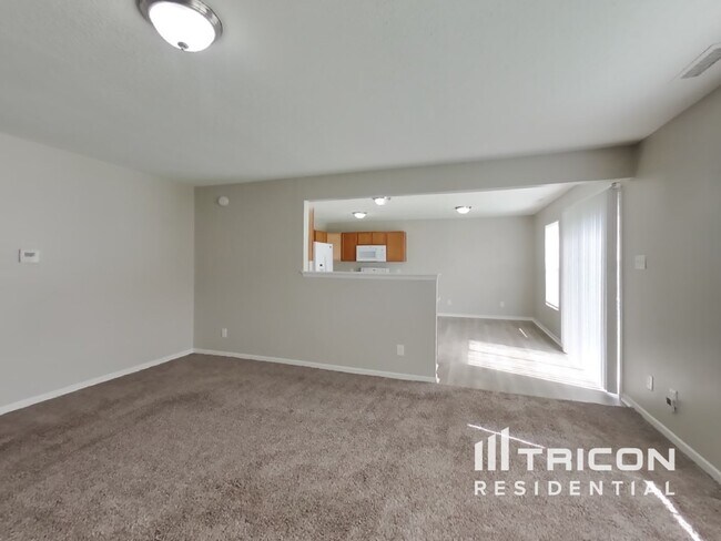 Building Photo - 6245 Monteo Dr