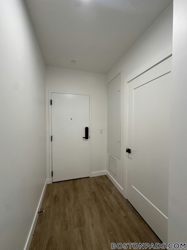 Building Photo - 199 Gardner St