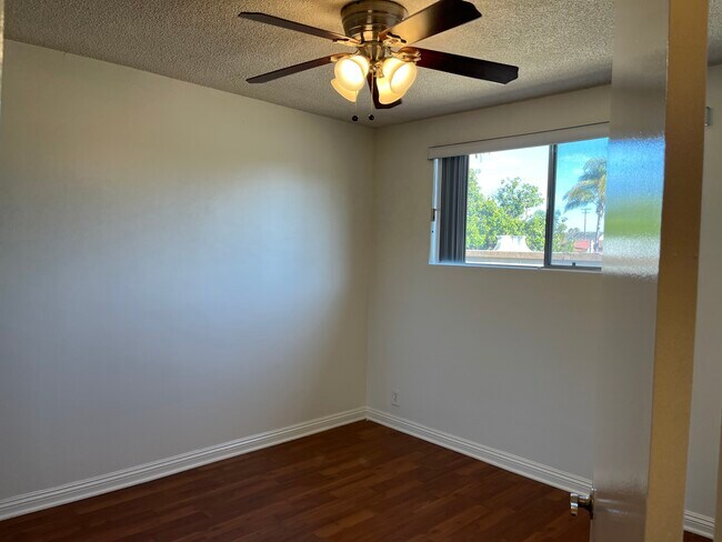 Building Photo - 915 Coronado Ave