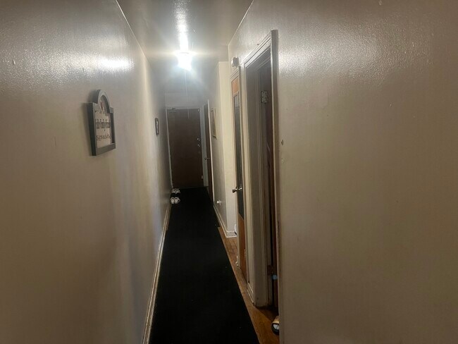 Foto del edificio - 324 Callan Ave