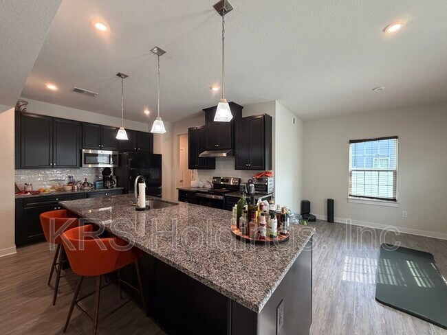 Foto del edificio - 1730 Watershed Ct