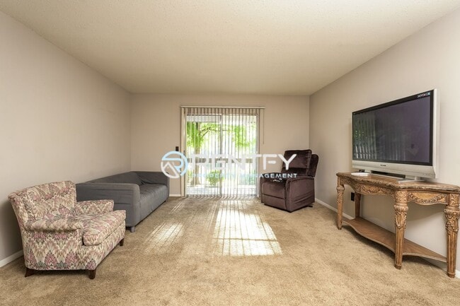 Photo - 2260 Sunderland Rd Apartment
