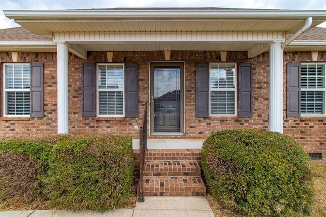 Building Photo - 4910 Court Dr