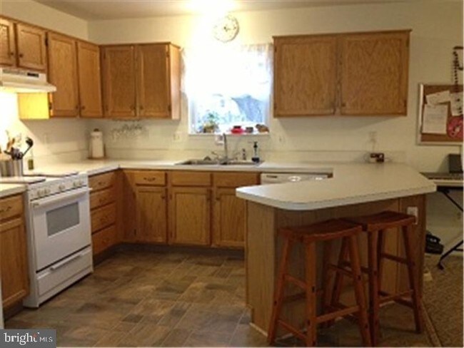 Building Photo - 6 Lee St