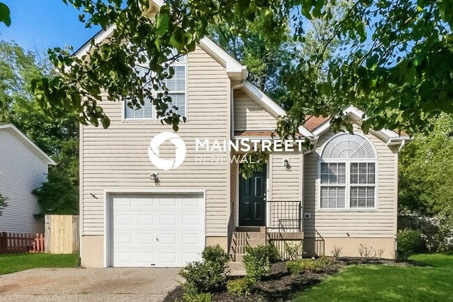 4 Bedroom Pet-Friendly Home in LOUISVILLE, KY with Main Street Renewal - 4 Bedroom Pet-Friendly Home in LOUISVILLE, KY with Main Street Renewal