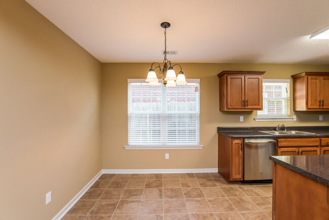 Building Photo - 9846 White Poplar Dr