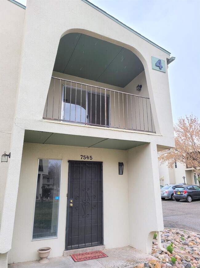 Foto del edificio - 7545 Prairie Rd NE