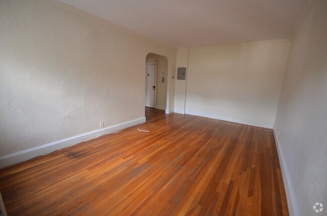 Building Photo - 2065 Commonwealth Ave