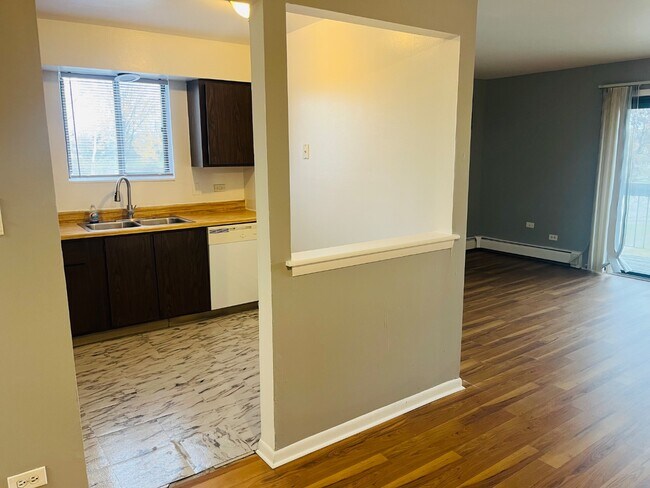 Foto del edificio - 4561 Heartland Dr