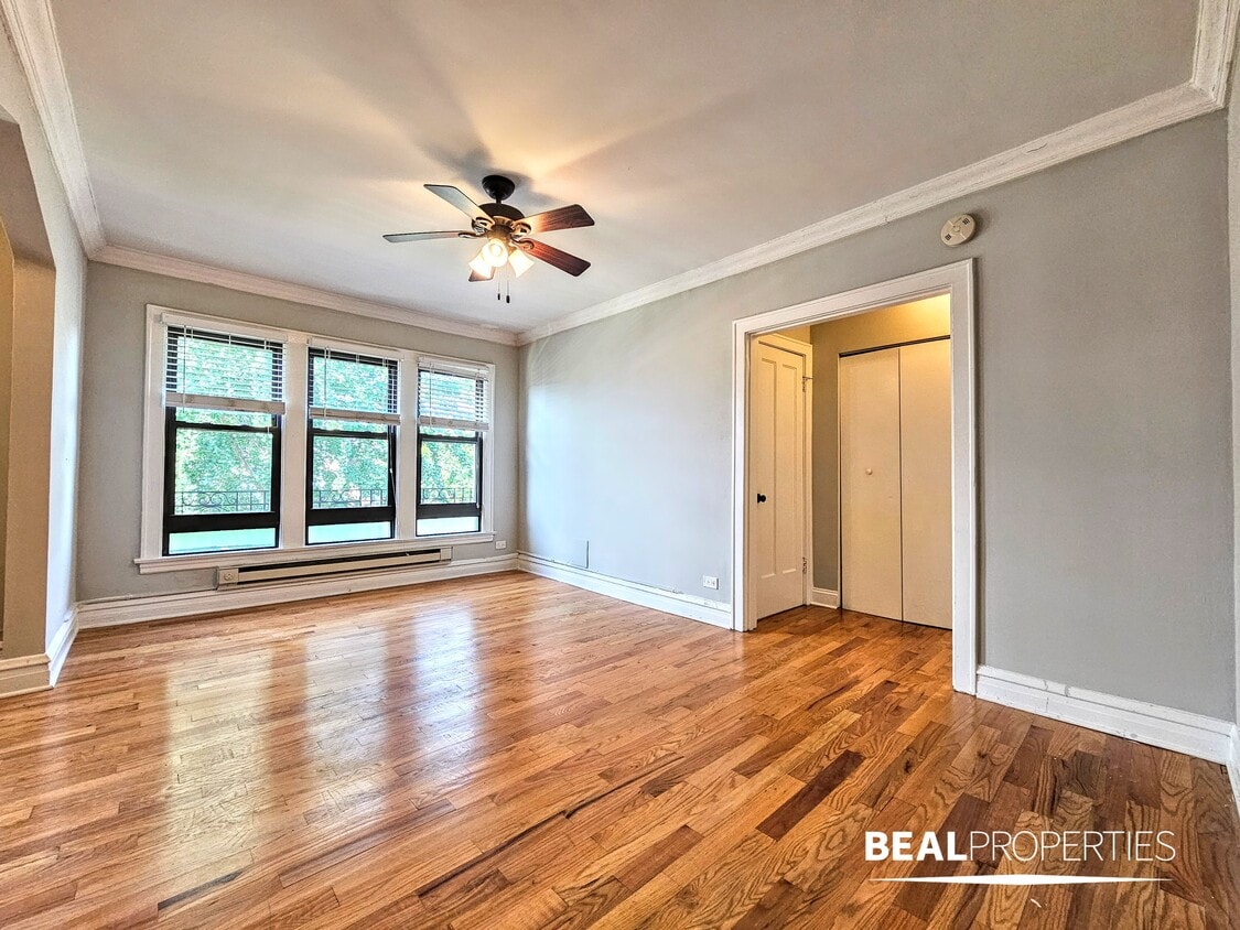 Foto principal - 4737 N Hermitage Ave