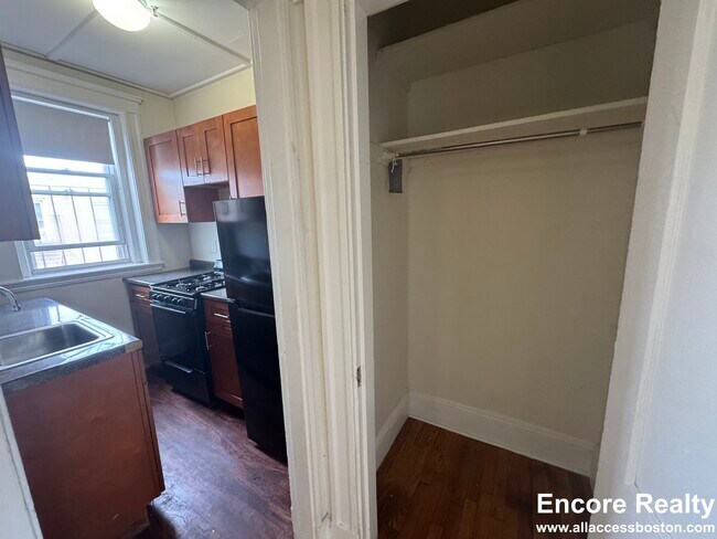 Building Photo - 1179 Boylston St
