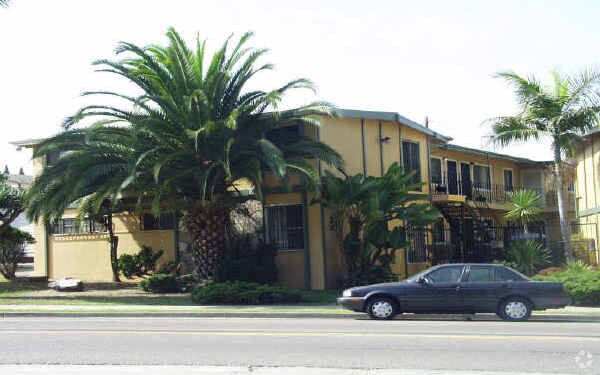 Building Photo - 3629 S Barcelona St