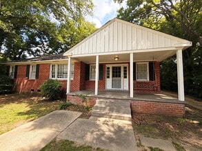 Building Photo - 815 6th Ave N