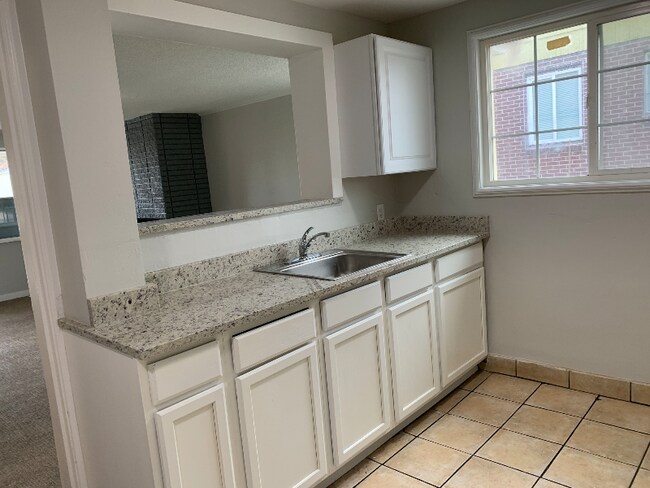 Foto del edificio - 839 W 1300 S St