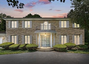 Building Photo - 59 Regent Dr