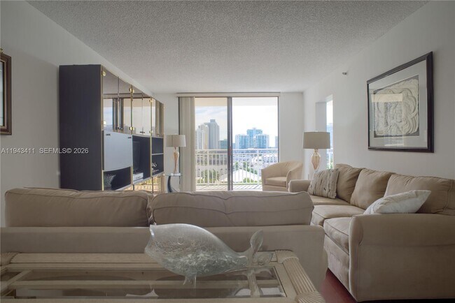 Building Photo - 210 174th St