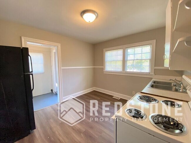Foto del edificio - 2 Bedroom, 1 Bath - House