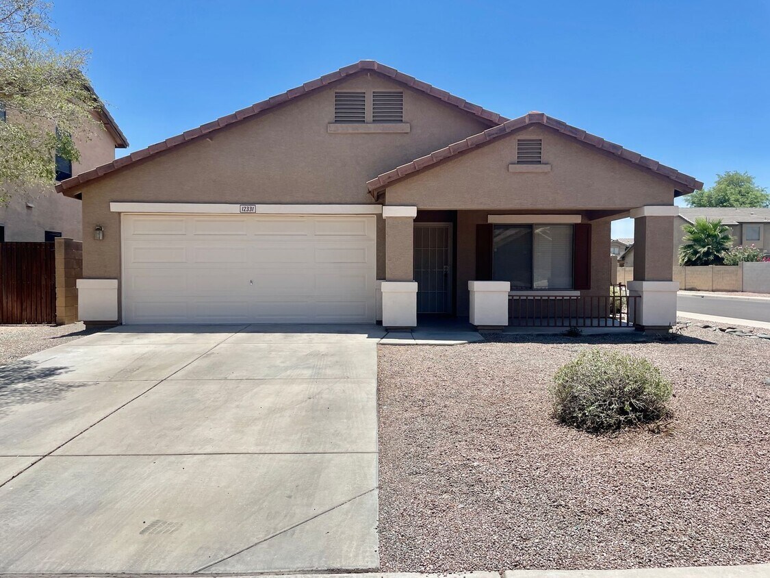 Foto principal - 4 Bedroom/2 Bath Single Level Home in Litc...