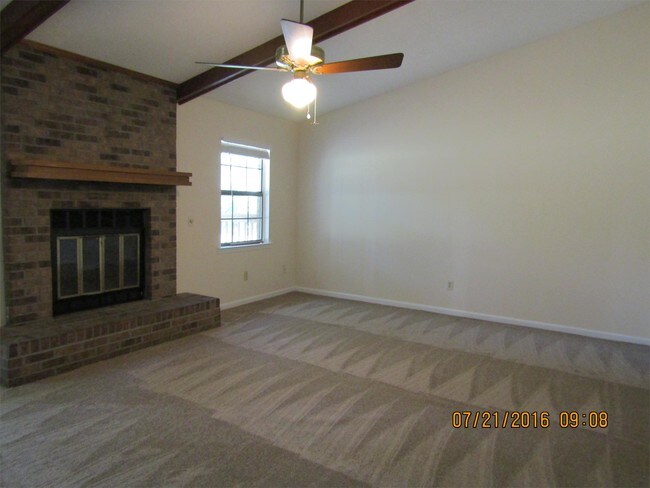 Building Photo - 313 Ridgeway Dr