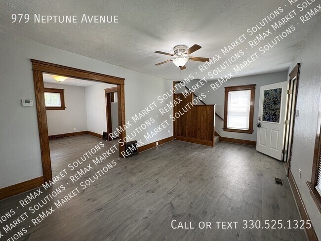 Foto del edificio - 979 Neptune Ave