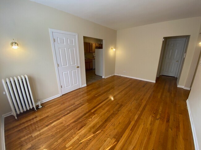 Foto del edificio - 1349 W Touhy Ave