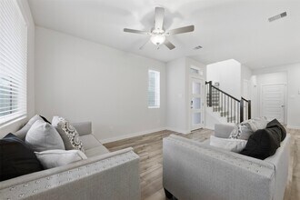 Building Photo - 635 Salt Marsh Trl