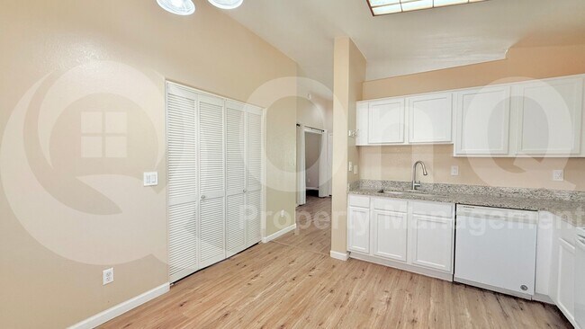 Building Photo - 1793 E Pinto Dr