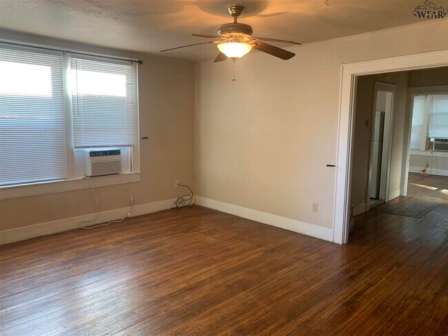 Building Photo - 1671 Dayton Ave