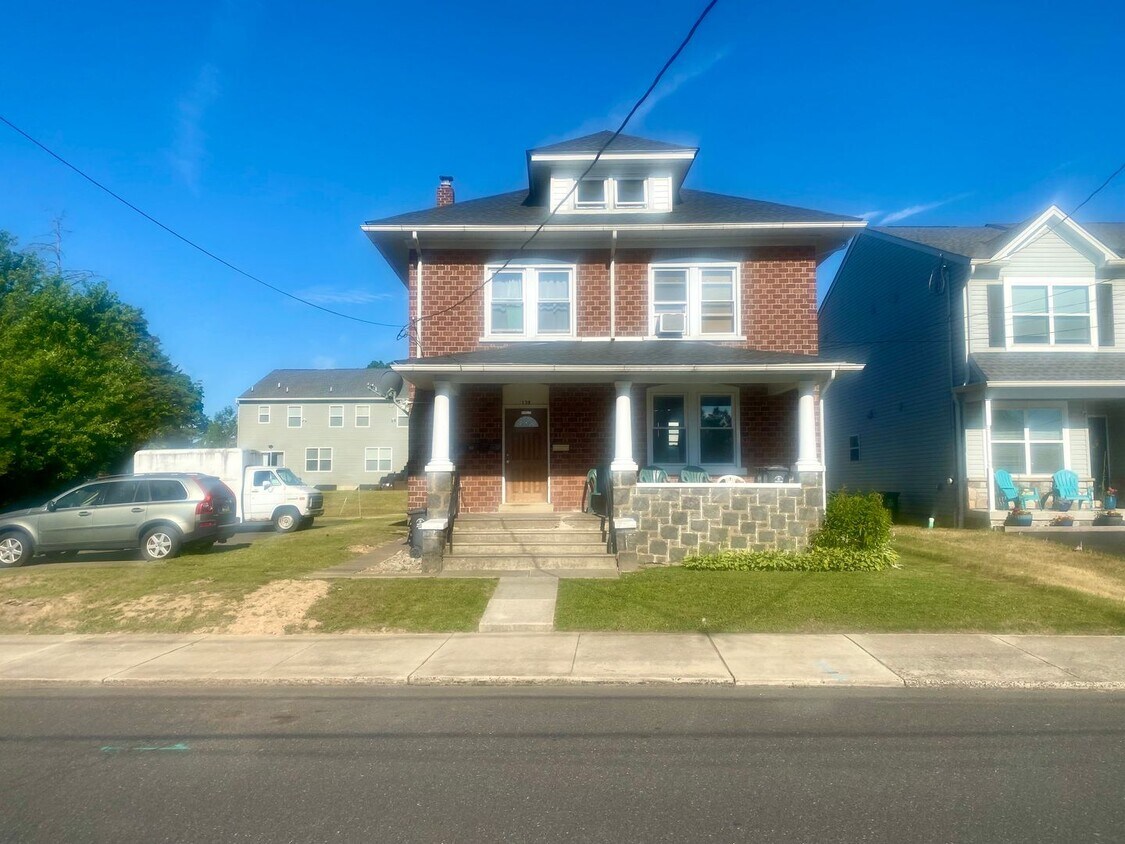 138 N 9th St Unit 1, Quakertown, PA 18951 Room for Rent in