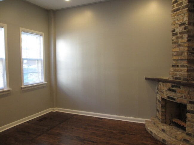 Foto del edificio - 2248 N Southport Ave