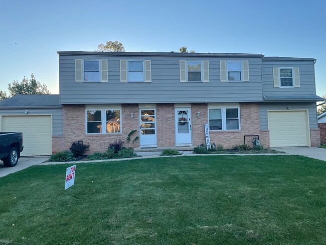 Edificio principal - 4416 Larkdale Drive