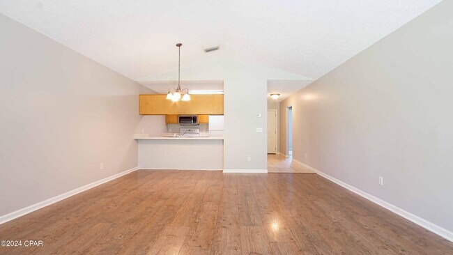 Foto del edificio - 8408 N Lagoon Dr