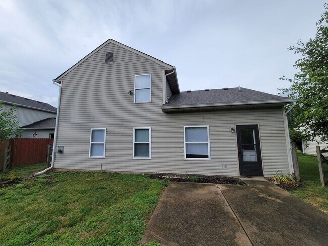 Building Photo - 590 Pine Hill Pl