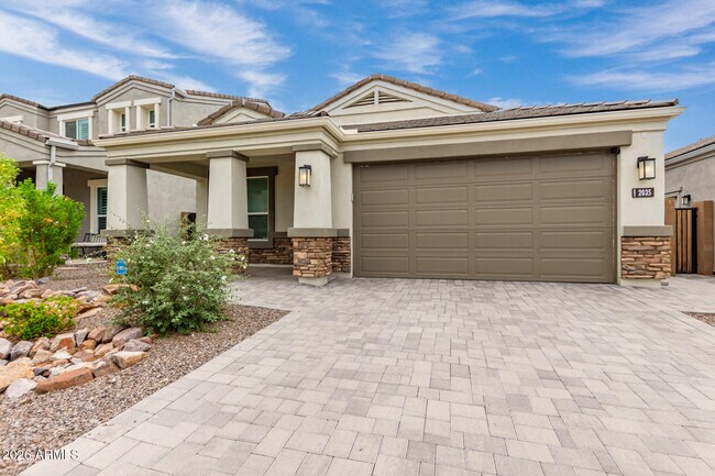 Foto del edificio - 2035 E Northwood Dr